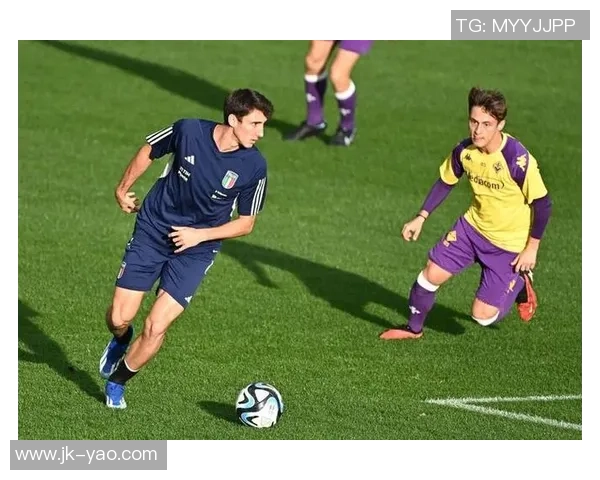 意大利足球明星在艺术镜头下的魅力瞬间与激情碰撞之美